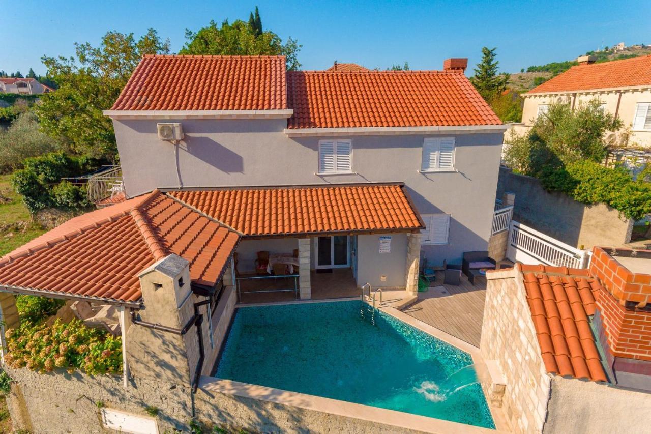 Villa Trojkovic *